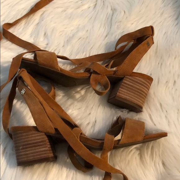 Tommy Hilfiger sandals - Picture 2 of 2